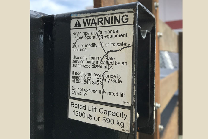 2002 Chevy C3500 HD Stakebed  - Liftgate Label