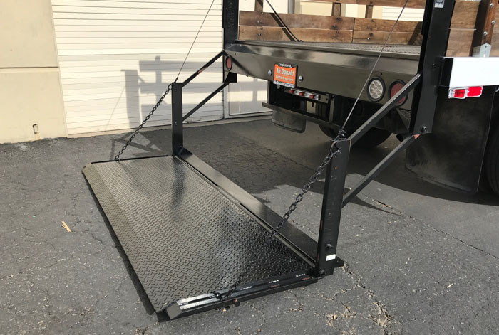 2002 Chevy C3500 HD Stakebed  - Liftgate