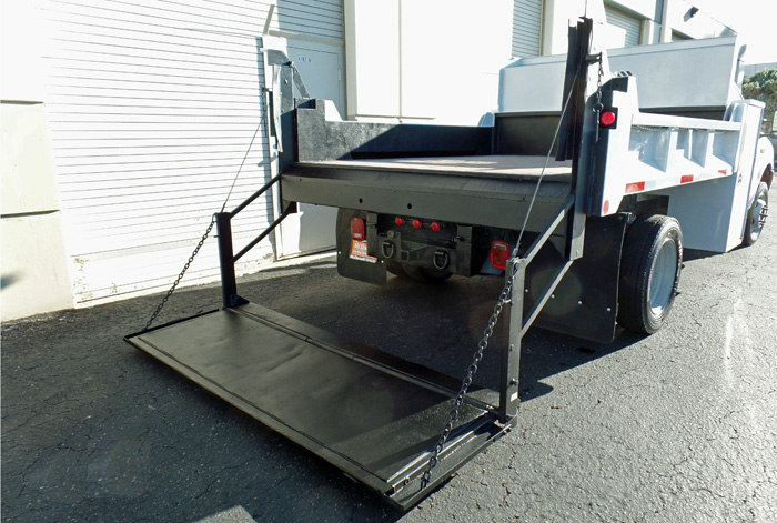 2002 Frod F-450 Dump Truck - Tommy Liftgate Deployed 