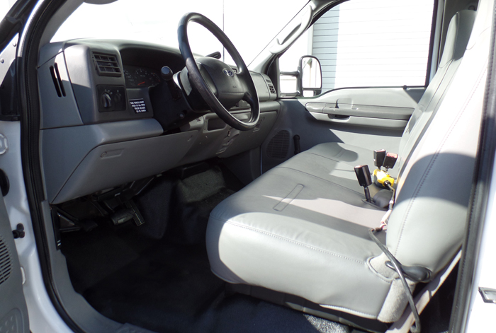 2003 Ford F-450 XL Dump Truck - Inside - Driver