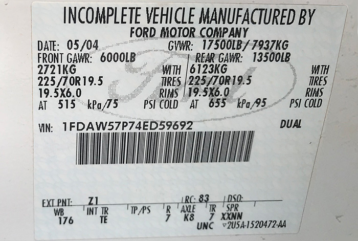 2004 Ford F-550 XLT 4 x 4 Cab & Chassis - Federal Label
