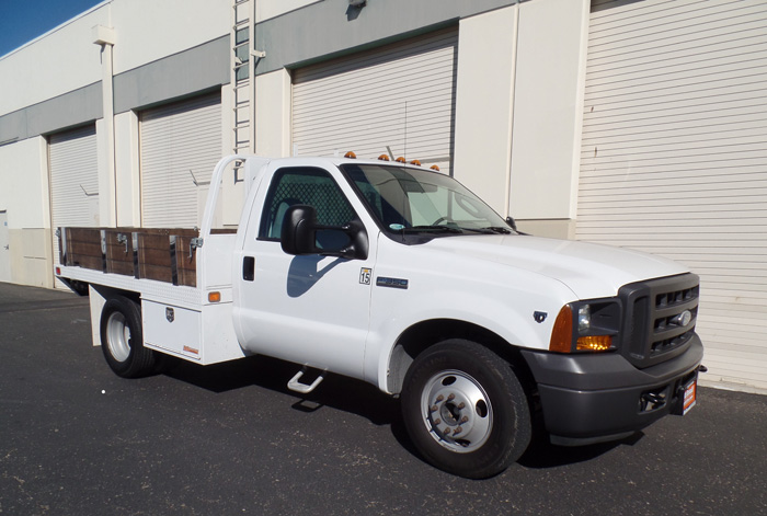 2005 Ford F-350 XL 9' Flatbed w/ Only 15K 