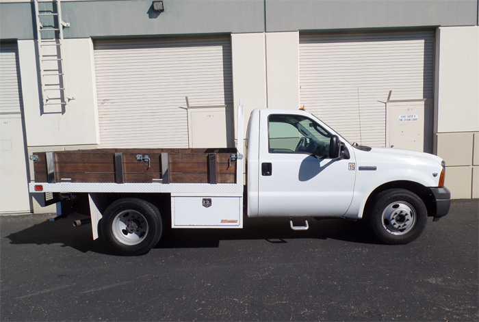 2005 Ford F-350 XL 9' Stakebed w/ Only 15K - Passenger Side