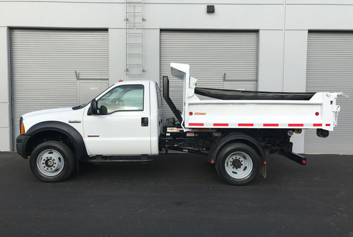 2006 Ford F-450 4WD 6.0 Diesel - Driver Side