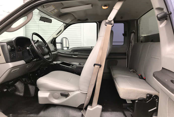 2006 Ford F-450 Super Duty XL 4 x 4 Super Cab Utility - Inside - Driver Side