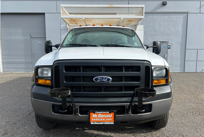 2006 Ford F-450 4WD Dump  - Front View
