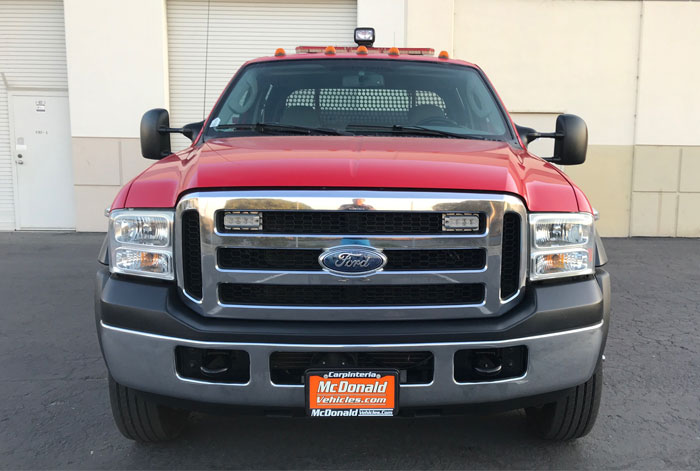 2007 Ford F-450 XLTL 4 x 4 Crew Cab Utility - Front View