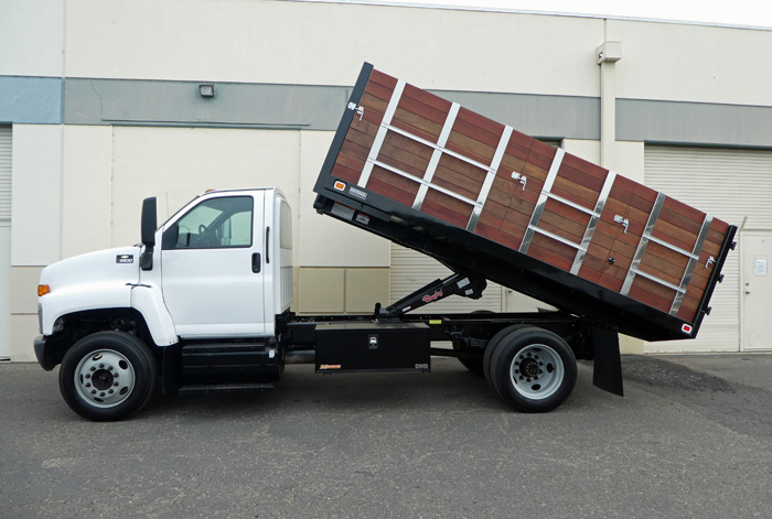 2008 Chevy C6500 Dump Truck w/ 49K - Driver - Bed Up