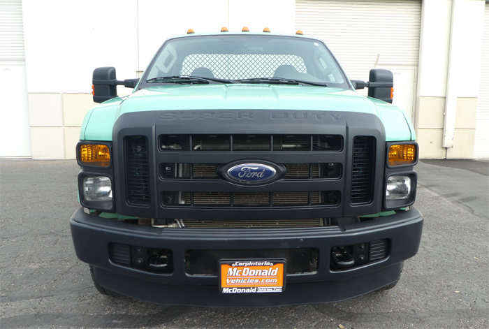 2008 Ford F-350 Super Duty XL 4 x 4 Stakebed- Front View 
