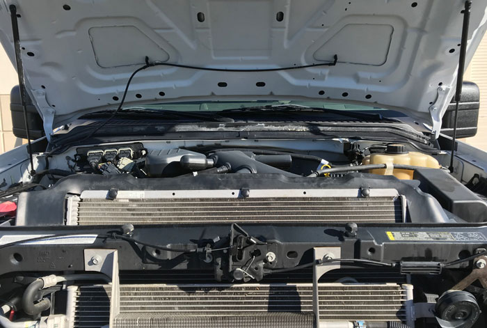 2009 Ford F-350 XL 4 x 4 Utility -  Engine Compartment