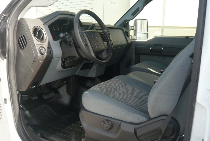 2011 Ford F-250 Super Duty Crew Cab 4  x 4  Utlity - Insde Driver Front Seat
