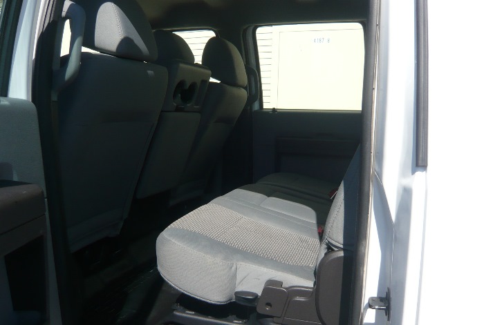 2011 Ford F-250 Super Duty Crew Cab 4  x 4  Utlity - Insde Rear Seat