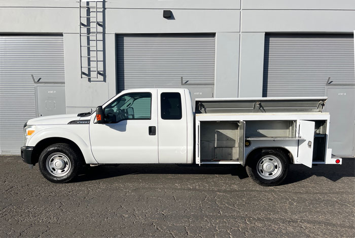2011 Ford F-350 XL Utility - Boxes -Driver