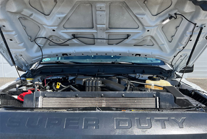 2015 Ford F-250 XL Utility - Engine Compartment