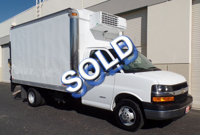 2011 Chev G4500 14  Refrig. Van w/ Only 28K, Electric Standby & Aluminum Rail Gate