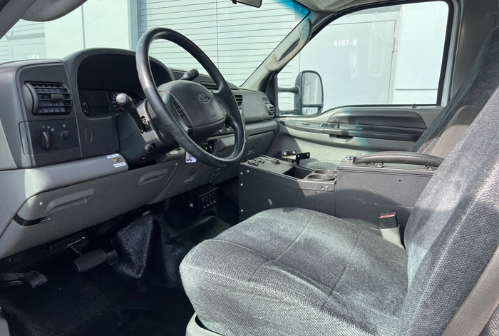 22006 Ford F-450 9' Stakebed - Inside Drive Side