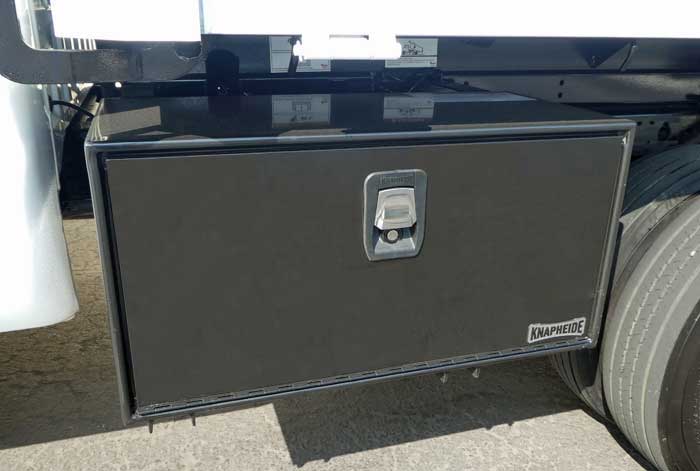 2006 Ford F-550 XL Truck w/ New 2-3 Yd Dump Body & New Hoist - New Driver Side Underbody Box