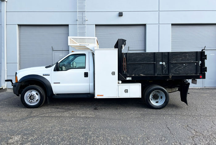 2006 Ford F-450 4WD Dump  - Driver Side