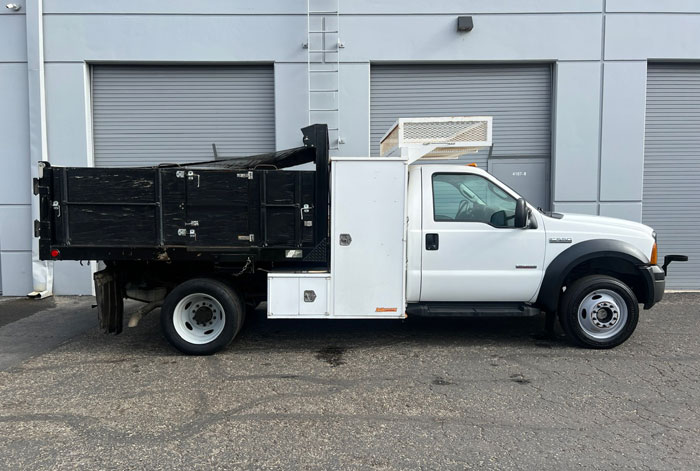 2006 Ford F-450 4WD Dump  - Passenger Side
