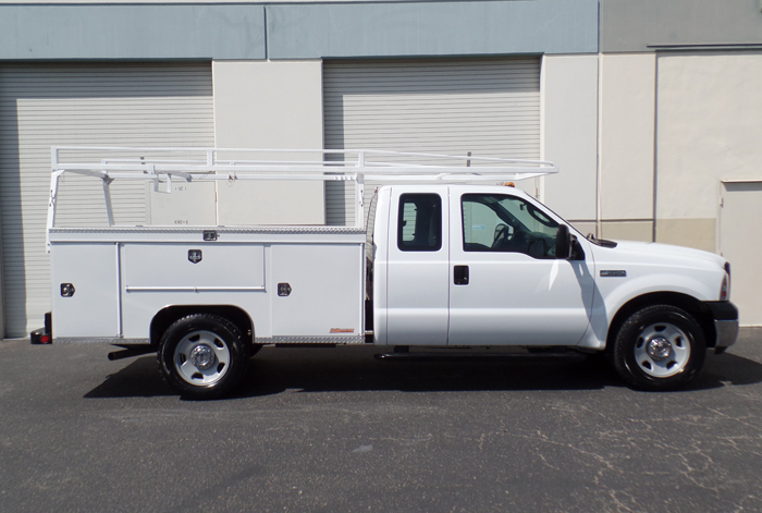 2007 Ford F-350 Super Duty XL Super Cab Utility - Passenger Side