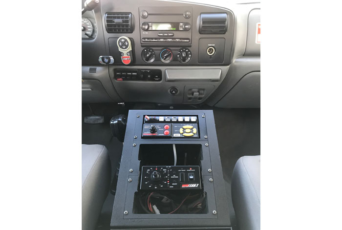 2007 Ford F-450 XLTL 4 x 4 Crew Cab Utility - Code 3 Control