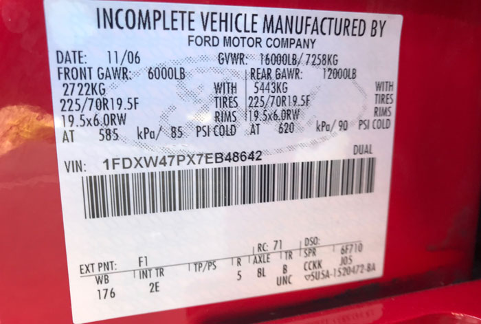 2007 Ford F-450 XLTL 4 x 4 Crew Cab Utility - Federal Label