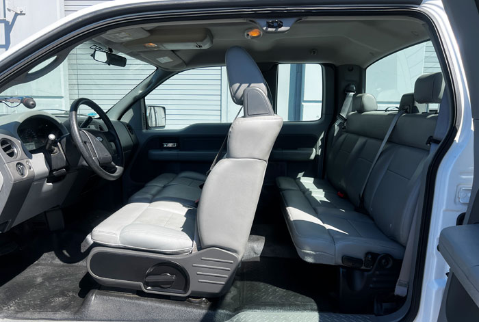2008 Ford F-150 - Inside Driver
