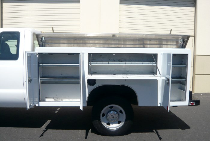 2008 Ford F-350 XL Super Duty Super Cab 4 x 4 Utility  & 83K - Driver Side Boxes