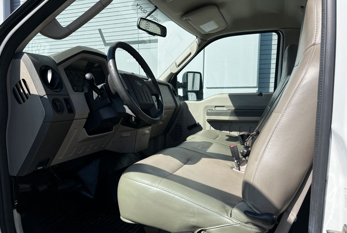 2008 Ford F-450 12' Stakebed - Inside - Driver