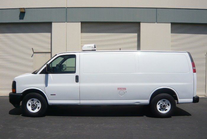 2008 GMC G3500 Extended Diesel  Refrig. Van - Driver Side View