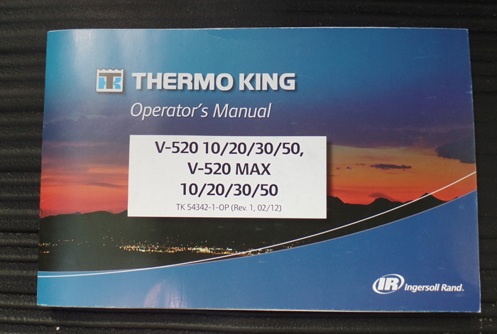 2011 Chev G4500 14’ Refrigerated Van w/ Only 27K, Electric Standby & Railgate - Manual  