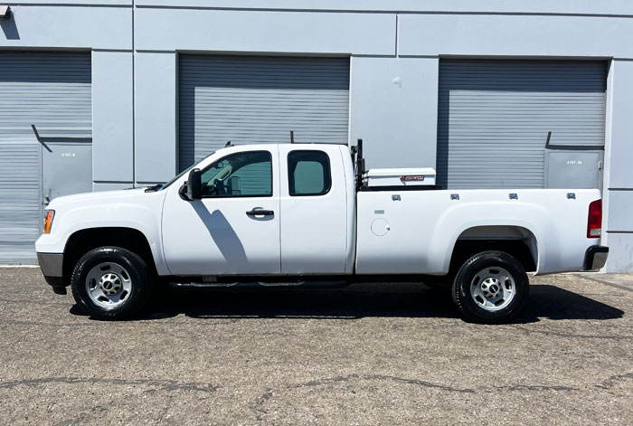 2012 GMC Sierra C2500 HD Pickup w/ 58K - Driver