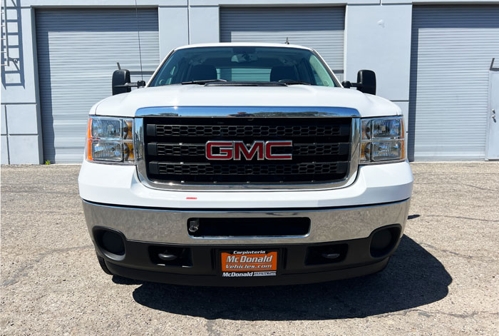 2012 GMC Sierra C2500 HD Pickup w/ 58K -  Front