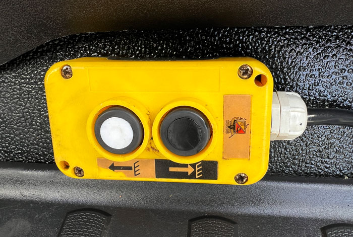 2012 Ford F-350 Super Cab Dump - In Cab Dump Controller 