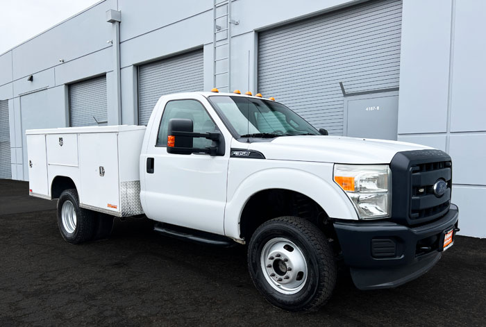 2013 Ford F-350 4 x 4 Utility w/ 112K