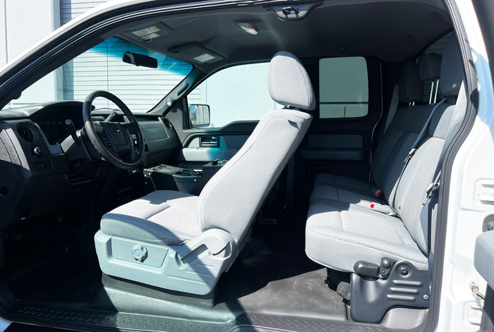 2014 Ford F-150 - Inside Driver