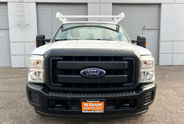 2015 Ford F-250 Utility - Front View