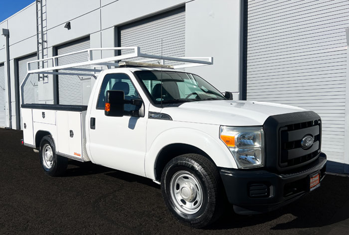 2015 Ford F-350 Utility w/ 39k mi. 