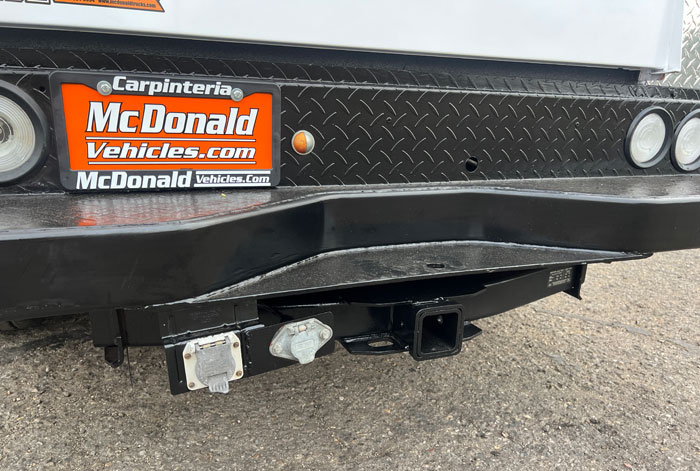 2015 Ford F-350 Utility - Tow Hitch