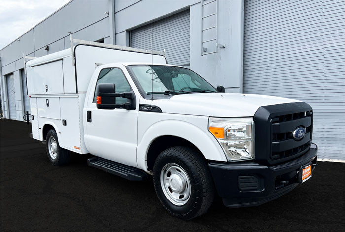 2016 Ford F-250 Utility w/ Only 15k mi. 