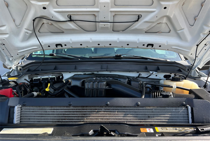 2016 Ford F-350 Utility - Engine Compartment 