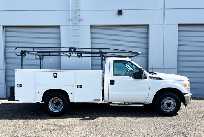 2016 Ford F-350 Utility - Passenger